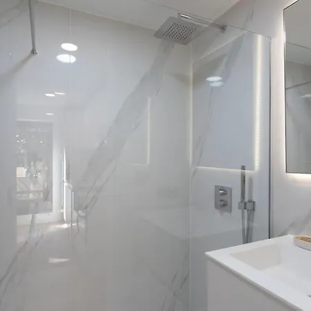 아파트 #11 Alex Terrace Parking Ac 2 Bdr 5mins To Sea *